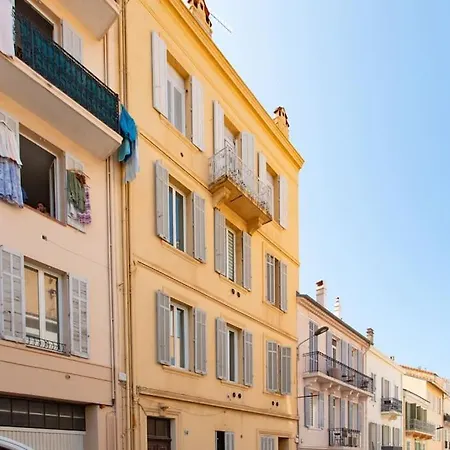 C15 - 2 Bdr Historic Old 5 Min Sea - Ac & Wifi *