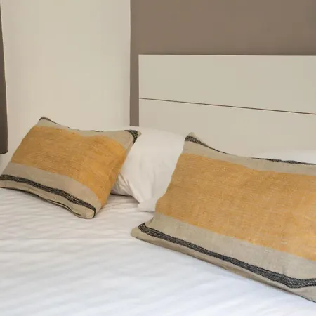 公寓 C15 - 2 Bdr Historic Old 5 Min Sea - Ac & Wifi